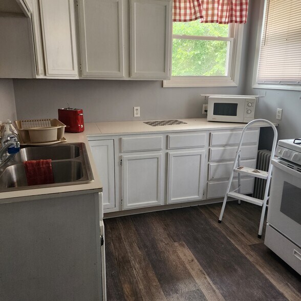 More Photos Of 401 N Spring St, Independence Apartments For Sale