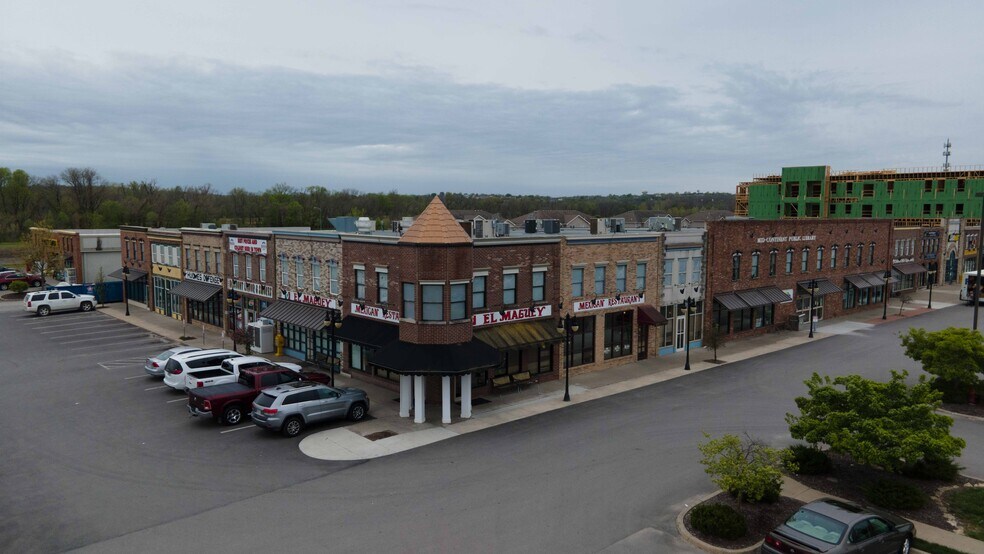 More Photos Of 102-110 S Buckner Tarsney Rd, Grain Valley Storefront For Sale
