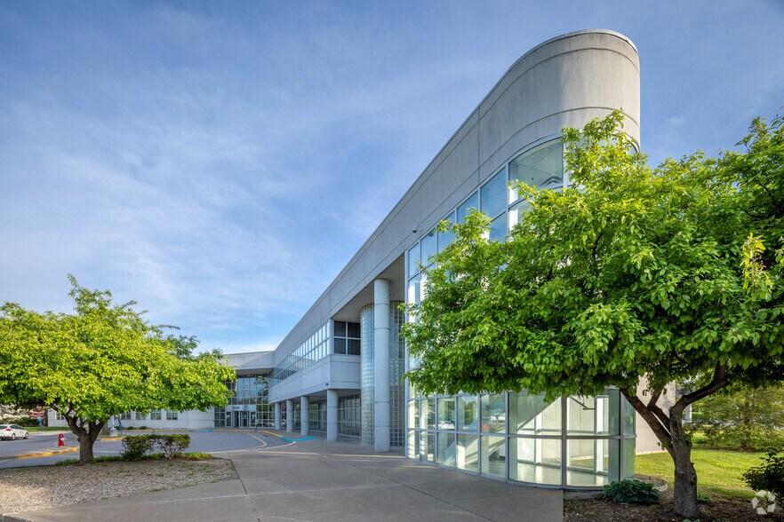 More Photos Of 3430 Newburg Rd, Louisville Medical For Lease