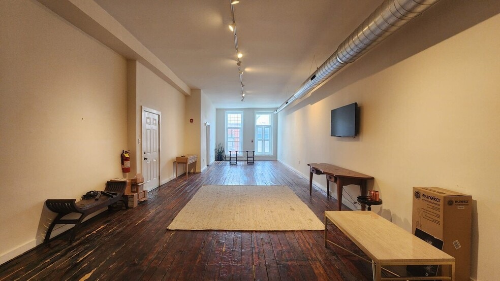 More Photos Of 16 N 3rd St, Philadelphia Storefront Retail Residential For Lease