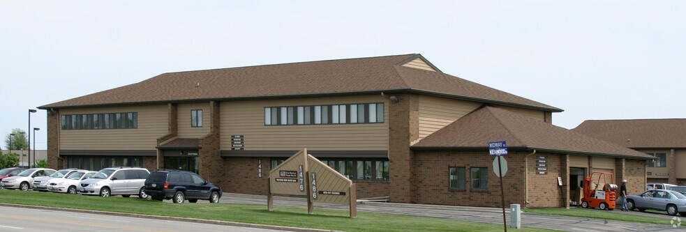 More Photos Of 1477 Kenwood Dr, Menasha Unknown For Lease