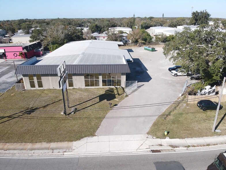 Primary Photo Of 8820 66th St N, Pinellas Park Auto Repair For Sale