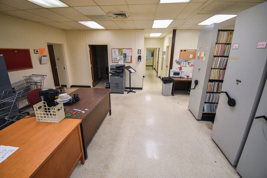 More Photos Of 3716 12th Ave E, Tuscaloosa Office For Sale