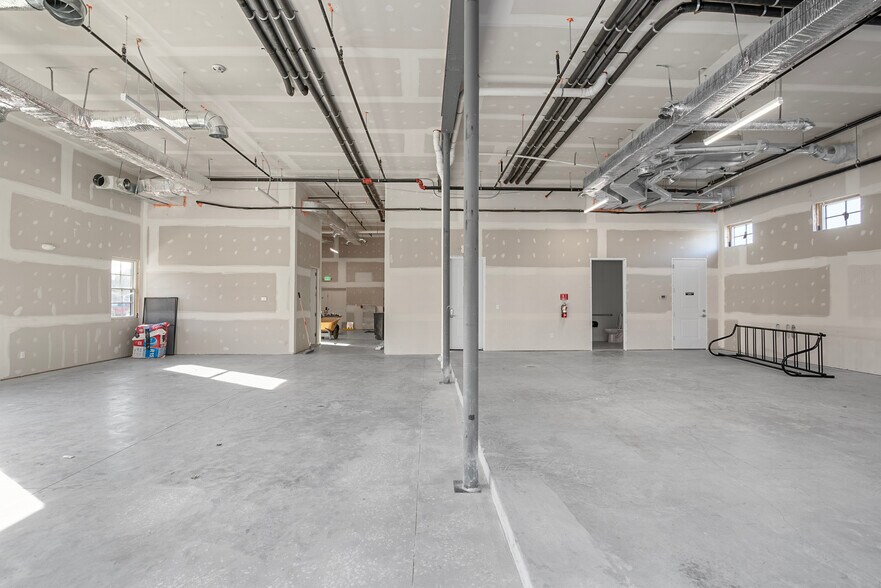 More Photos Of 123 S Washington St, Easton General Retail For Lease
