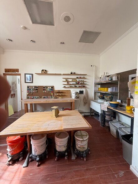 More Photos Of 533 Central Ave, Jersey City Apartments For Lease