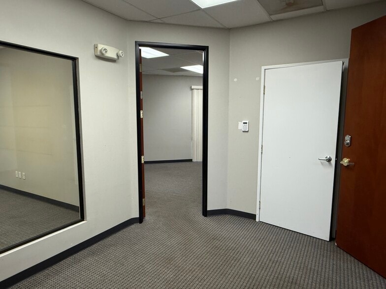 More Photos Of 4775 S Durango Dr, Las Vegas Office For Lease