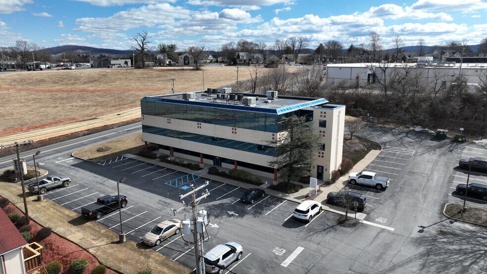 More Photos Of 400 S Greenwood Ave, Easton Office For Sale