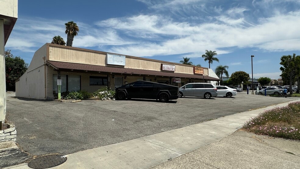 Primary Photo Of 837-841 E Whittier Blvd, La Habra General Retail For Lease