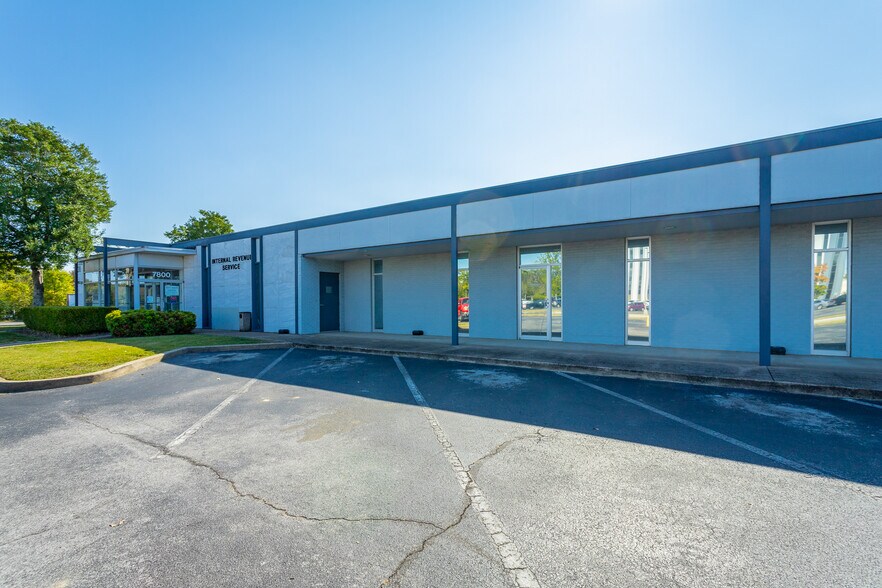 More Photos Of 5740 Uptain Rd, Chattanooga Office For Lease