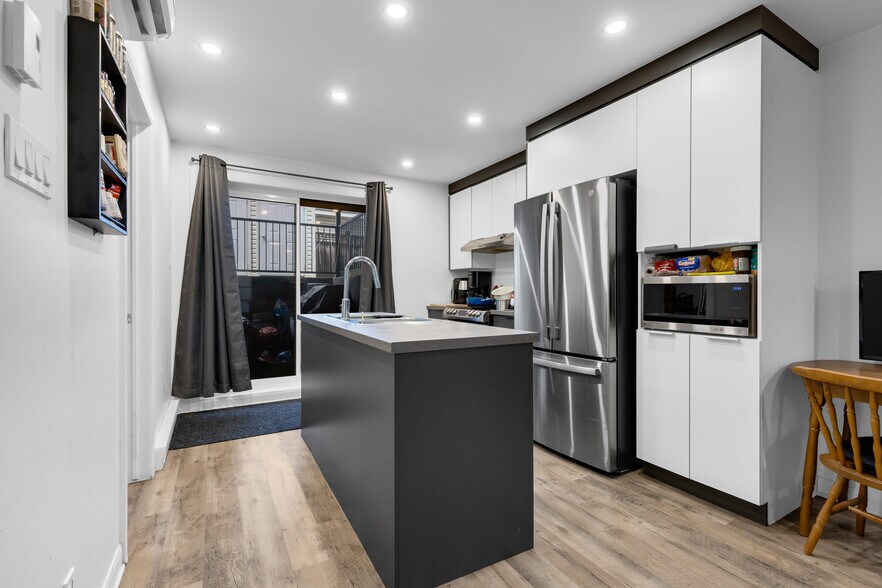 More Photos Of 1611-1615 Rue Godin, Longueuil Apartments For Sale