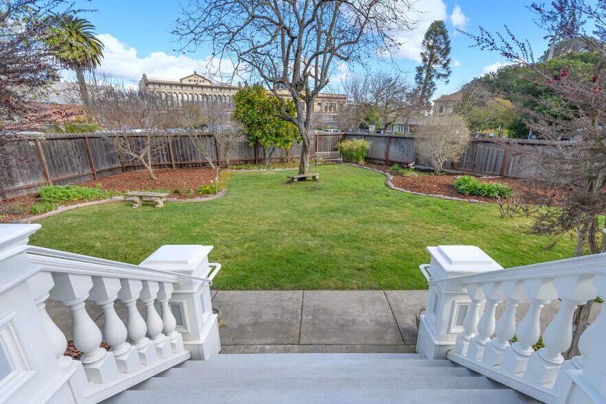 More Photos Of 8 Keller St, Petaluma Office Residential For Sale