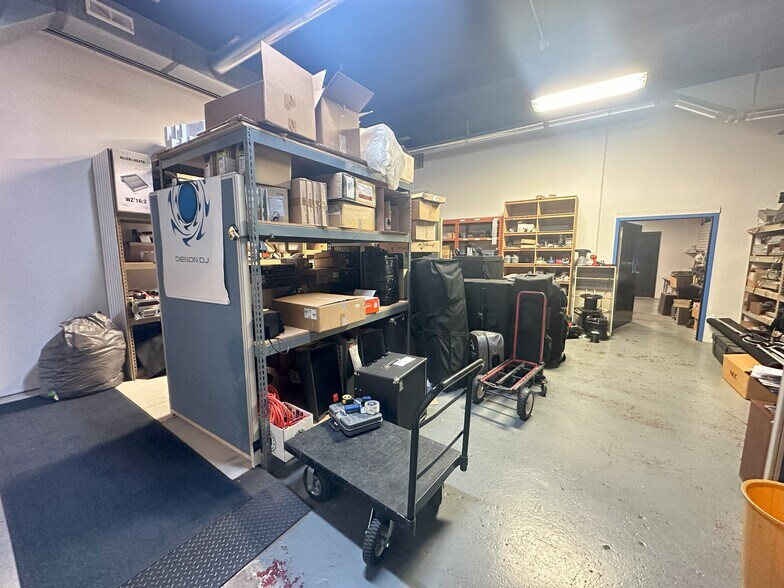 More Photos Of 2322-2324 O St, Lincoln Storefront For Sale