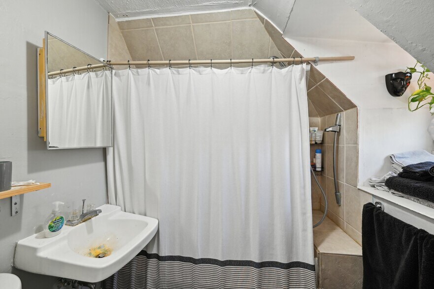 More Photos Of 609 6th Ave, Salt Lake City Apartments For Sale