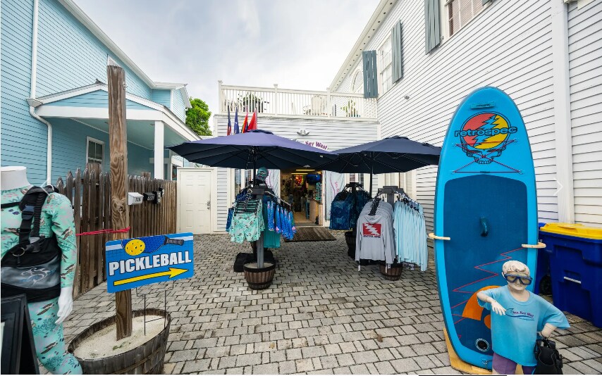 More Photos Of 718-720 Caroline St, Key West Storefront Retail Residential For Sale