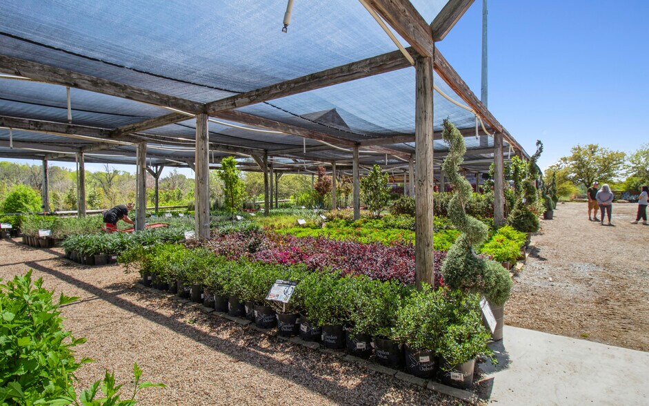 More Photos Of 7744 Blue Mound Rd, Fort Worth Garden Center For Sale