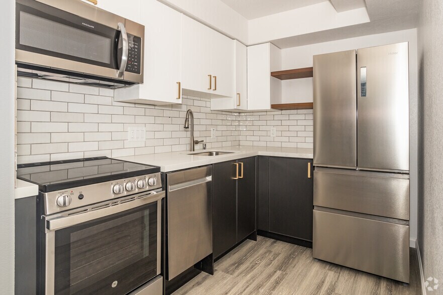 More Photos Of 2701 Capitol Ave, Sacramento Apartments For Lease
