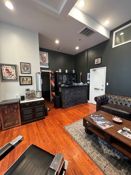 More Photos Of 10-14 Wilsey Sq, Ridgewood Office For Lease