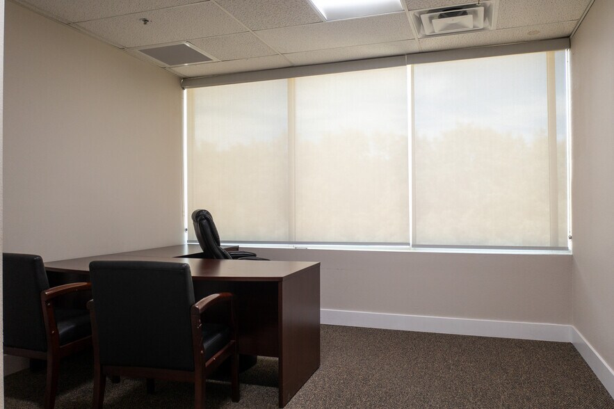 More Photos Of 77530 Enfield Ln, Palm Desert Light Distribution For Lease