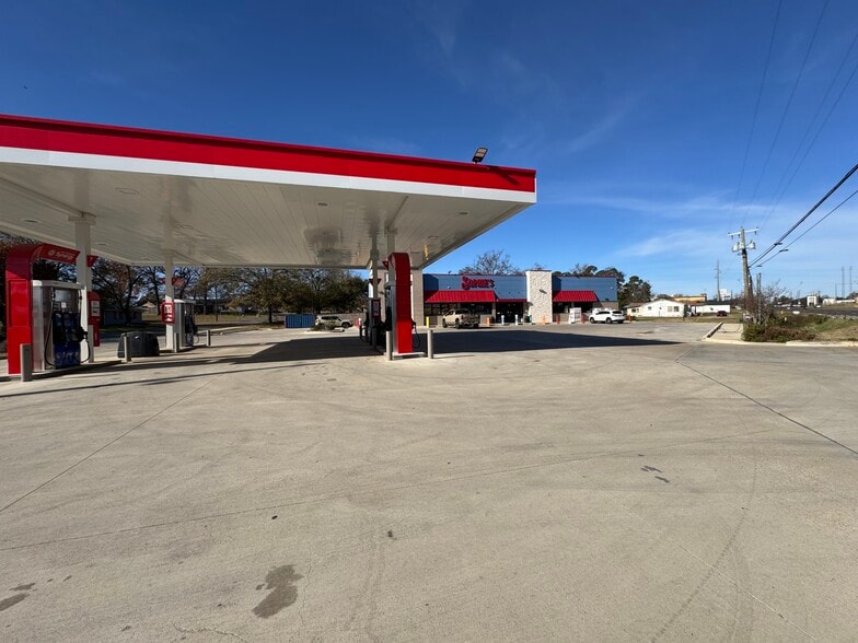 More Photos Of 5315 Troup Hwy, Tyler General Retail For Sale