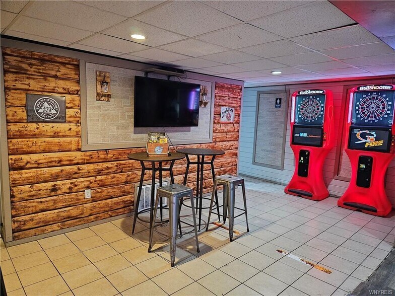More Photos Of 3719 Abbott Rd, Orchard Park Restaurant For Sale