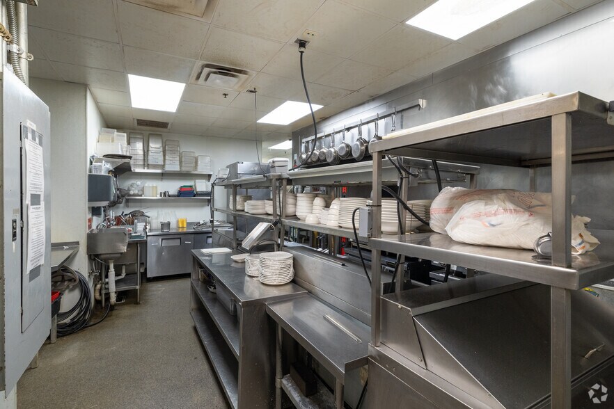 More Photos Of 39 N Lexington Ave, Asheville Storefront Retail Office For Sale