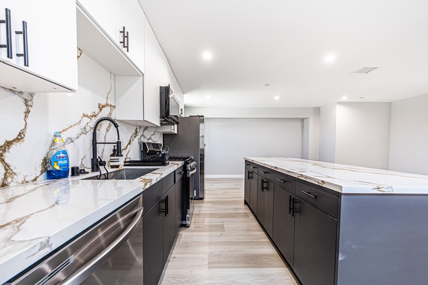 More Photos Of 2223 S Highland Ave, Los Angeles Apartments For Sale