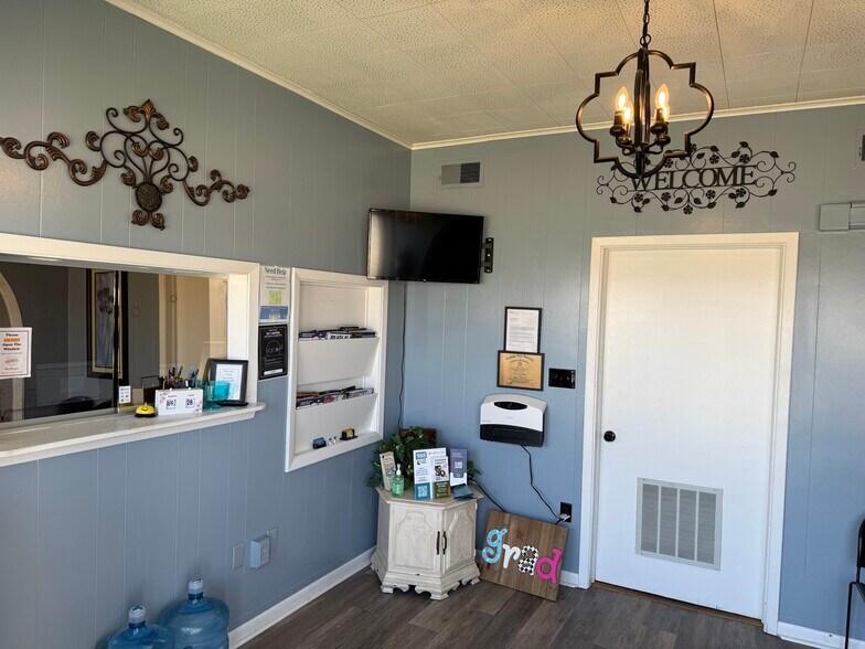 More Photos Of 1648 Carter St, Vidalia Healthcare For Lease