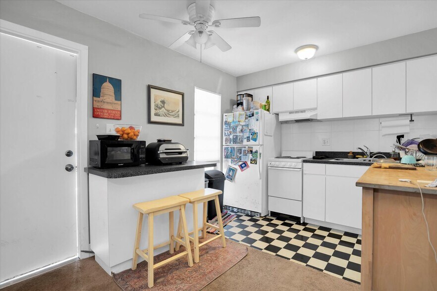 More Photos Of 885 Beltrees St, Dunedin Apartments For Sale