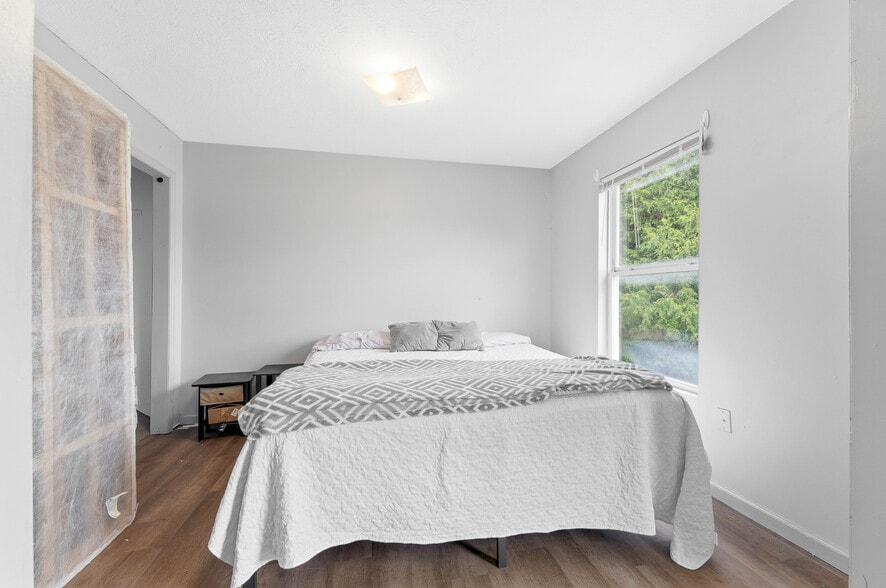 More Photos Of 409 McLane Avenue, Morgantown Apartments For Sale