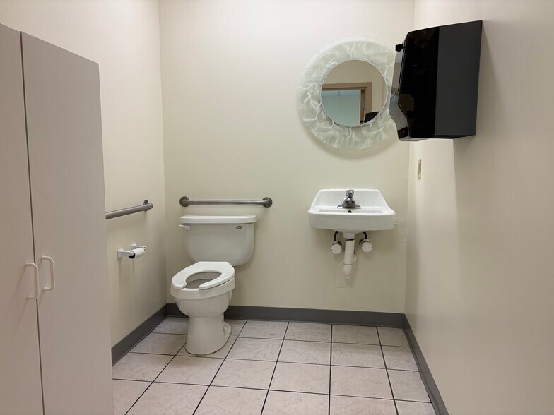 More Photos Of 134-136 Mill Rd, Quakertown Medical For Lease