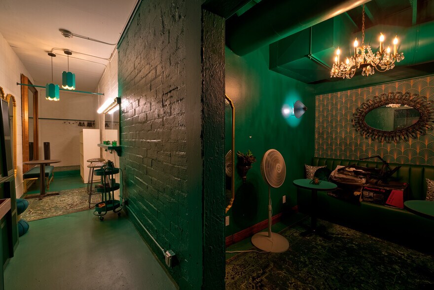 More Photos Of 369 N Palm Canyon Dr, Palm Springs Restaurant For Lease