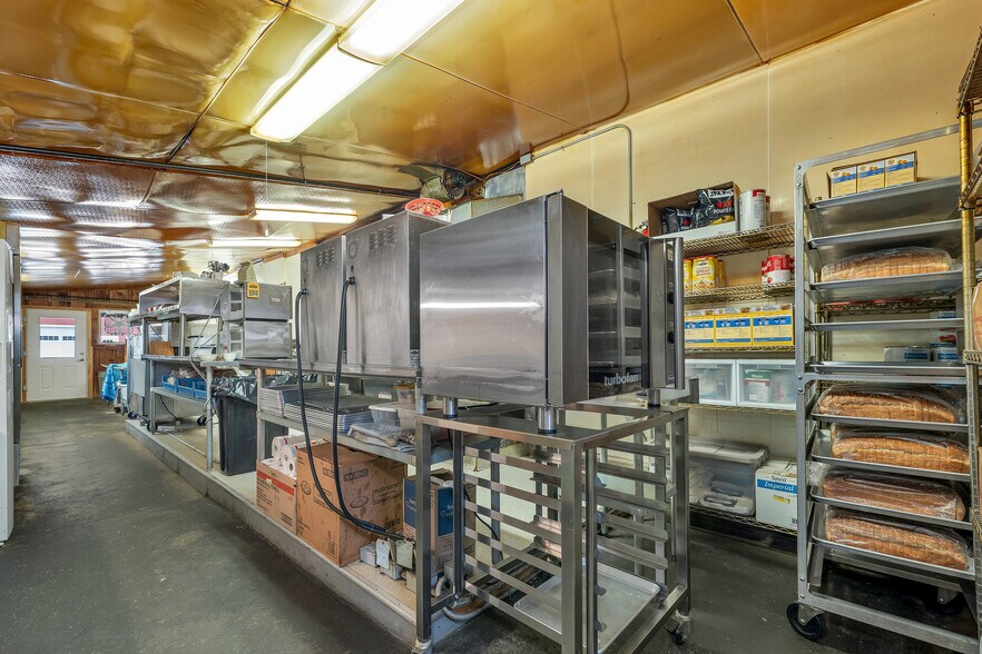 More Photos Of 1955 Presidential Hwy, Jefferson Restaurant For Sale