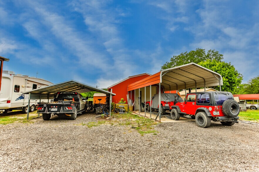 More Photos Of 59 Shawnee Trl, Whitesboro Showroom For Sale