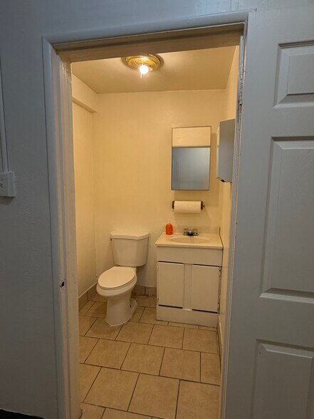 More Photos Of 5239 Atlantic Ave, Long Beach Freestanding For Sale