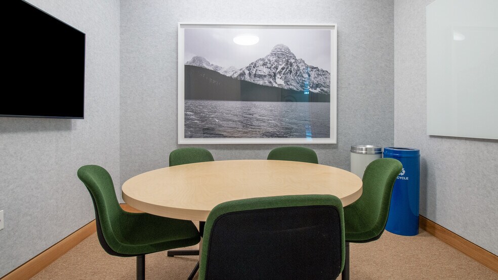 More Photos Of 7272 Wisconsin Ave, Bethesda Office For Sale