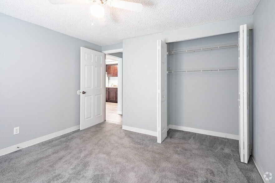 More Photos Of 965 Candlelight Blvd, Brooksville Apartments For Sale