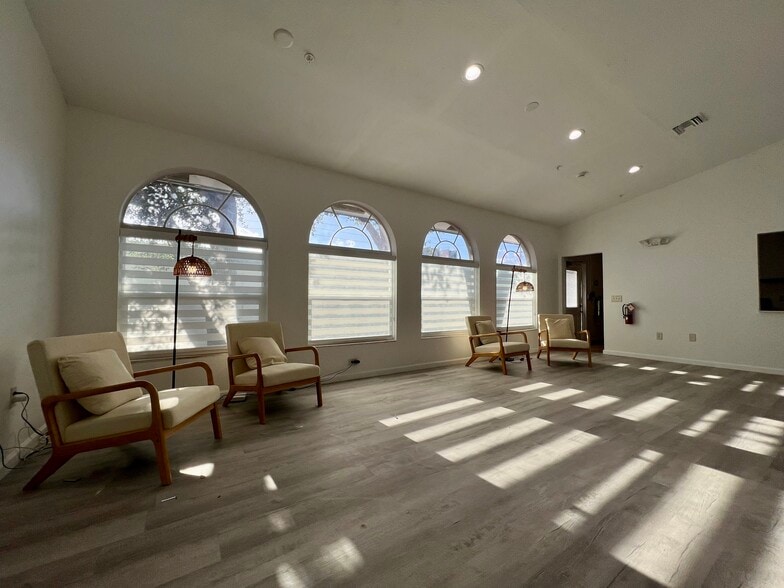 More Photos Of 1020 N Riverside Dr, Pompano Beach Apartments For Sale