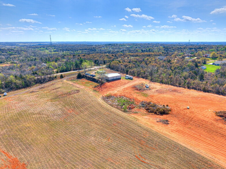 More Photos Of 6625 S Hiwassee Rd, Oklahoma City Showroom For Sale