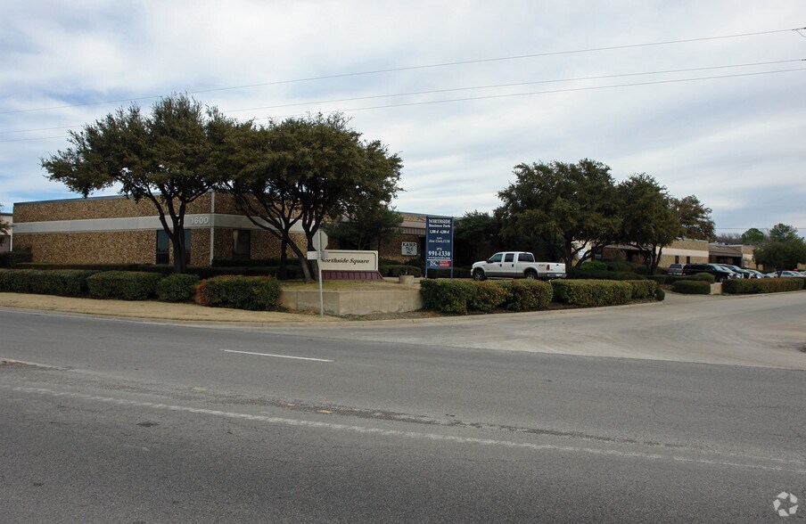 Primary Photo Of 1600 N Stemmons Fwy, Carrollton Flex For Lease