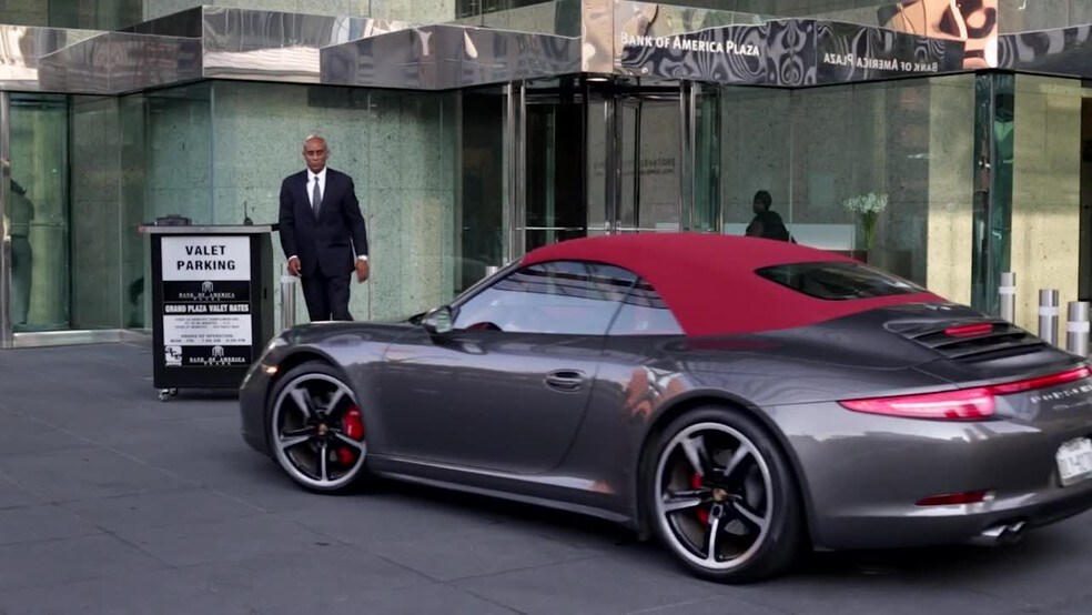 More Photos Of 901 Main St, Dallas Office For Lease