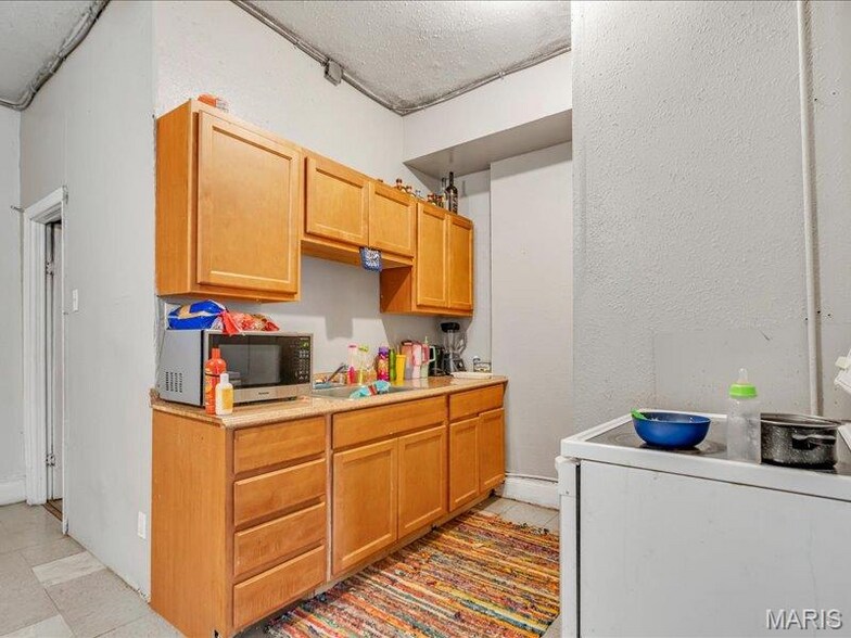 More Photos Of 8035 N Broadway, Saint Louis Daycare Center For Sale