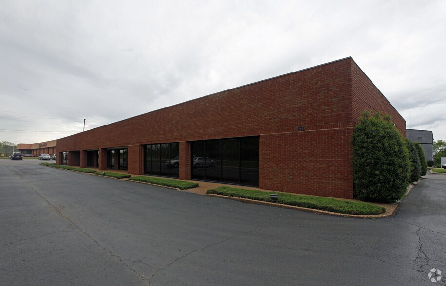 Primary Photo Of 350 Wilson Pike Cir, Brentwood Light Manufacturing For Lease