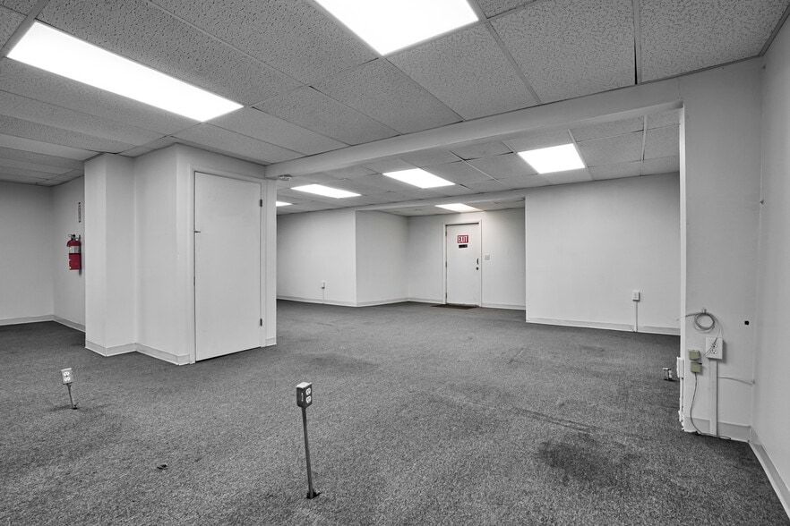 More Photos Of 457 Violet Ave, Poughkeepsie General Retail For Sale