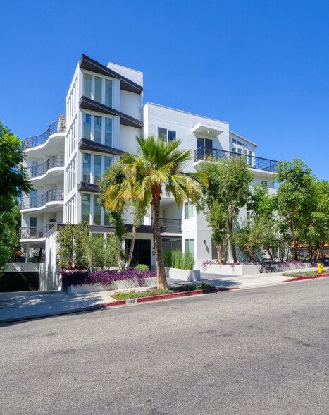 Primary Photo Of 1283 Havenhurst Dr, West Hollywood Apartments For Sale