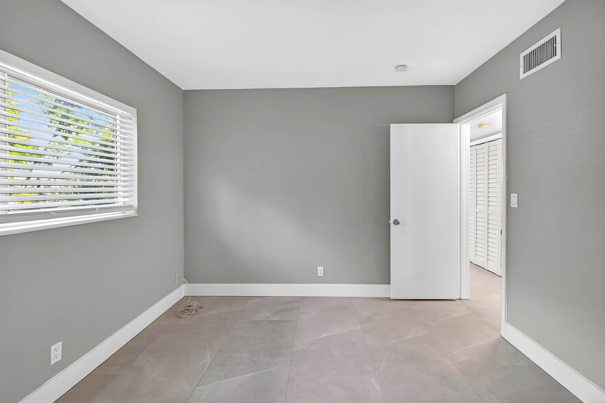 More Photos Of 4900 NW 10th Ave, Fort Lauderdale Apartments For Sale