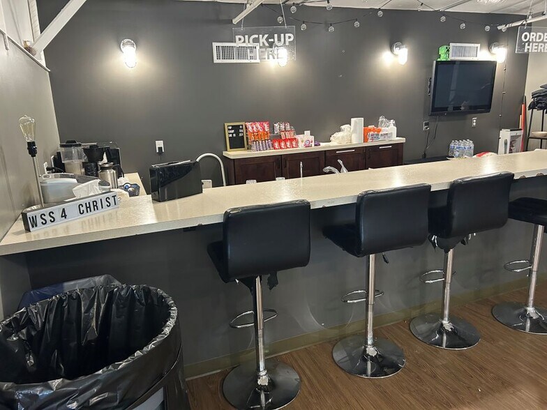 More Photos Of 4975 E Traverse Hwy, Traverse City Specialty For Lease