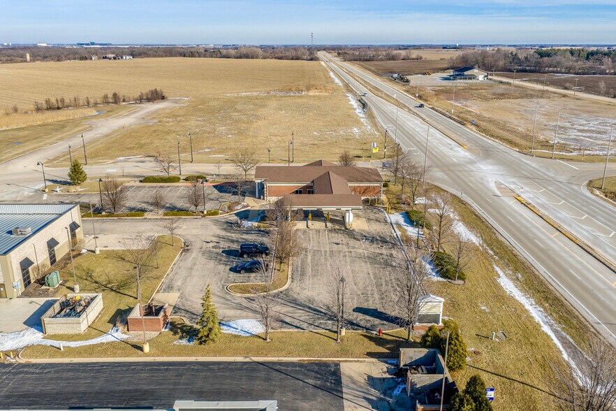 More Photos Of 430 E Mississippi Ave, Elwood Bank For Sale