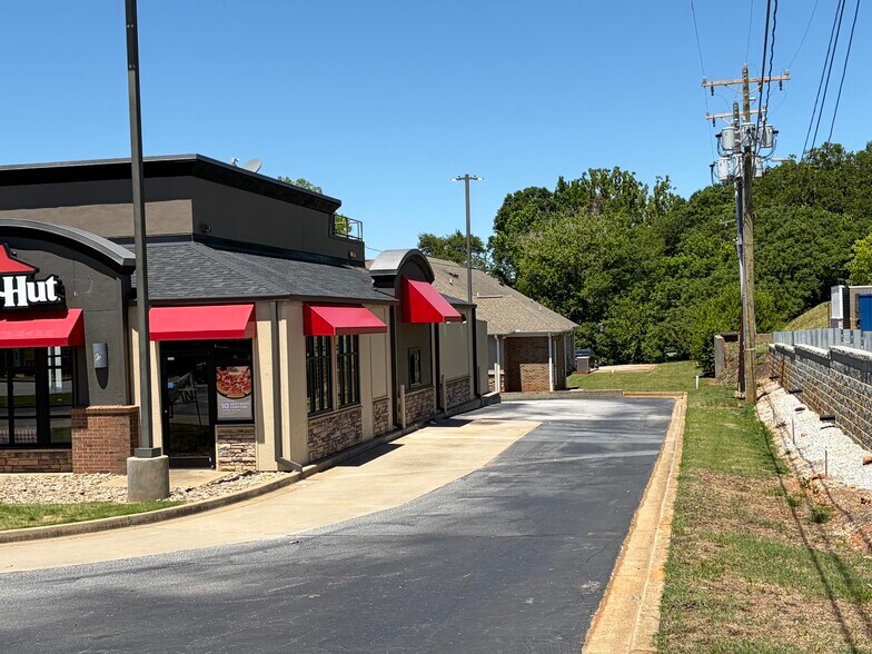 More Photos Of 111 State Park Rd, Greenville Fast Food For Sale