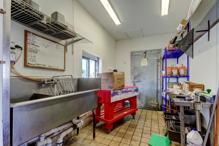 More Photos Of 3090 34th St N, Saint Petersburg Restaurant For Lease