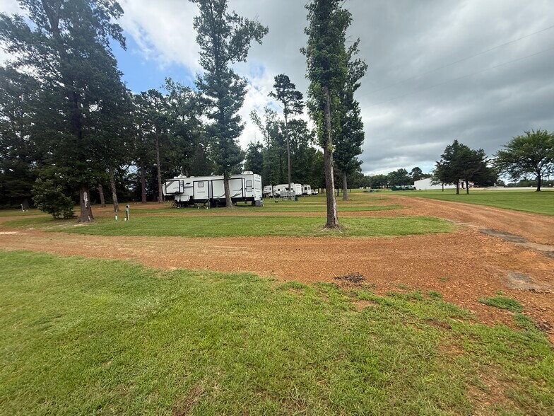 More Photos Of 17650 Texas 19, Montalba Auto Repair For Sale